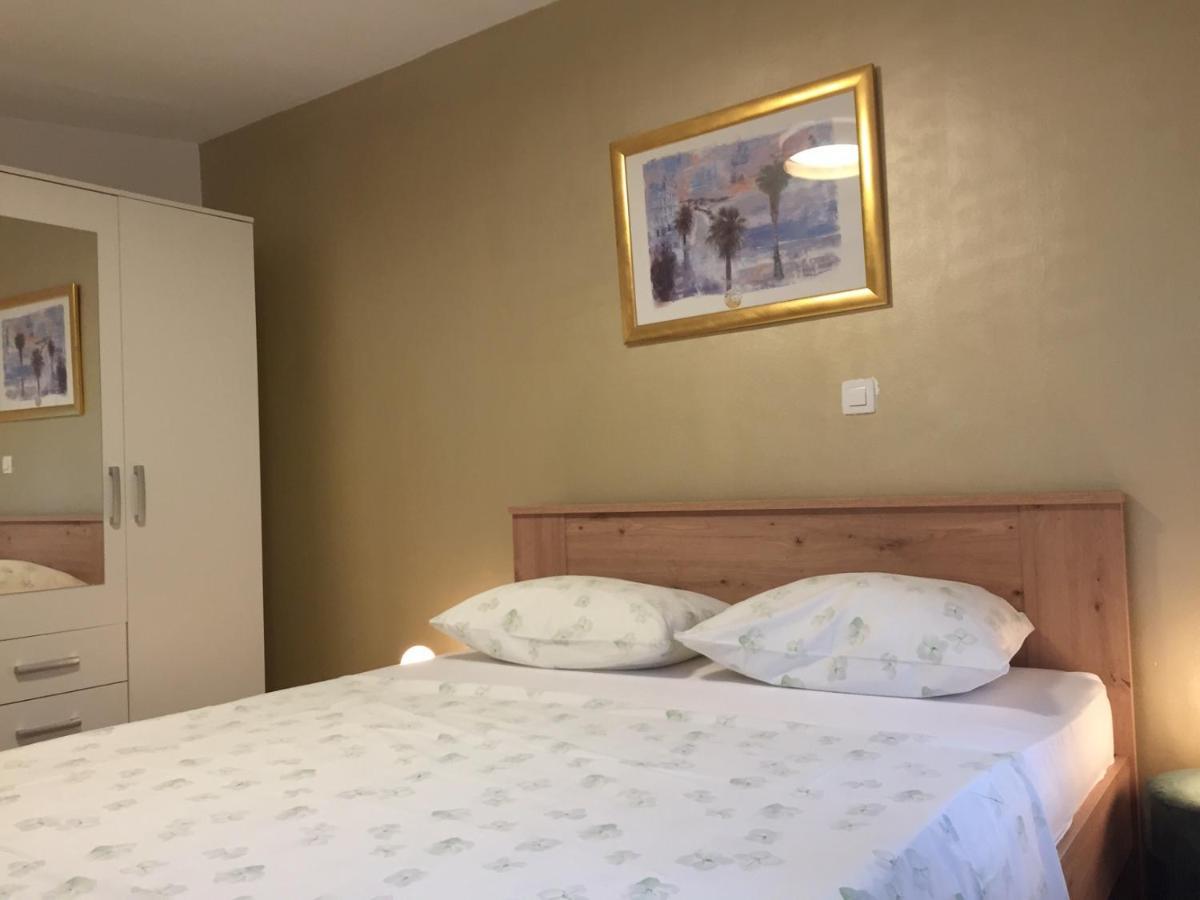 One-Bedroom Apartment, Wifi, Airco, Parking, Washing Machine, Grill Medulin Eksteriør billede